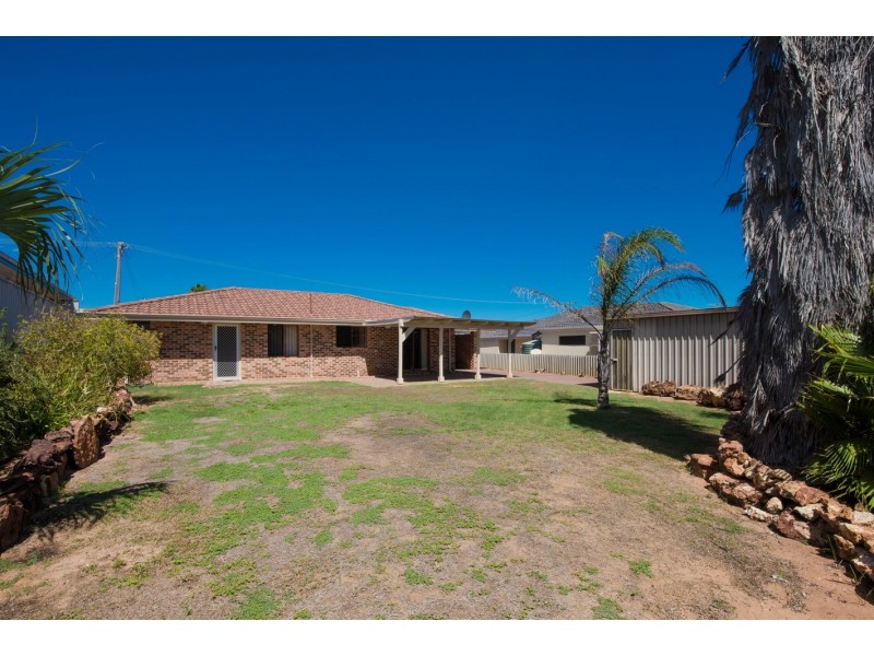 13 Falmouth Close, Tarcoola Beach WA 6530