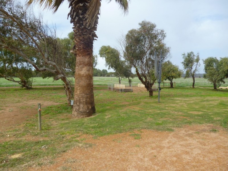 466 Company Road, Greenough WA 6532