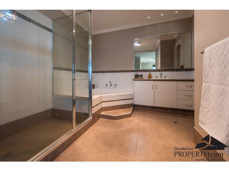 144 Wittenoom Circle, White Peak WA 6532
