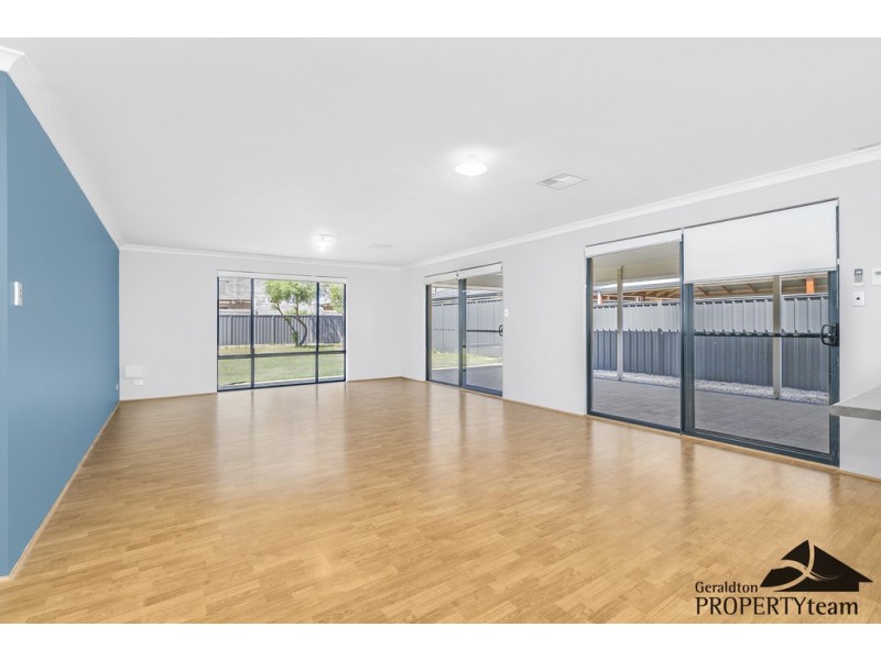 31 Stillwater Avenue, Drummond Cove WA 6532