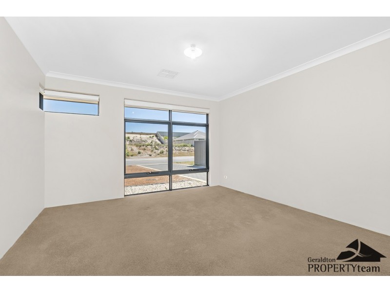 31 Stillwater Avenue, Drummond Cove WA 6532