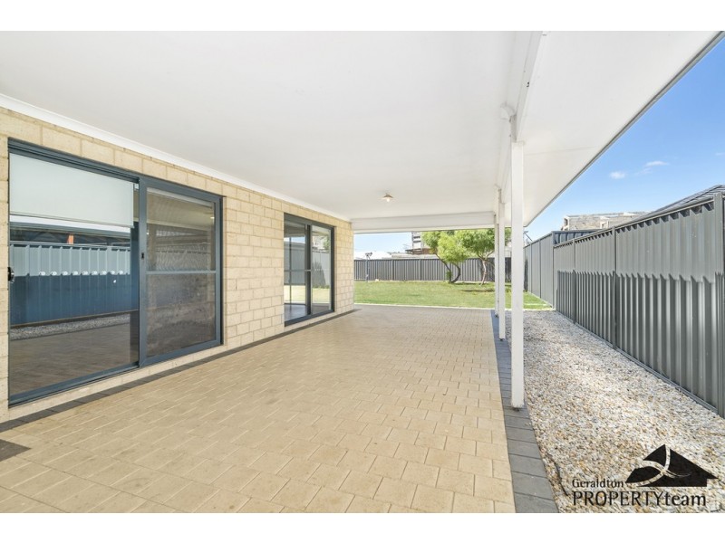 31 Stillwater Avenue, Drummond Cove WA 6532