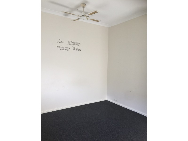 214 Second St, Wonthella WA 6530