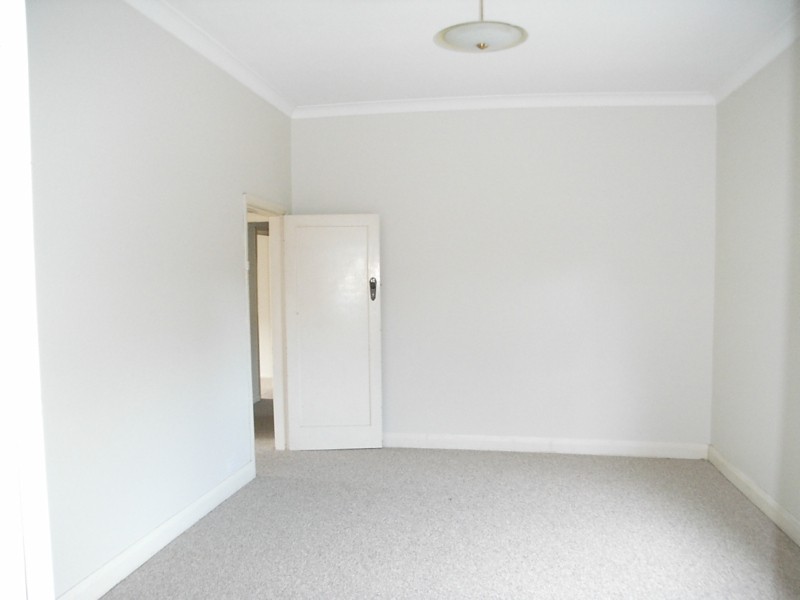 6 LAUREL PLACE, Ryde NSW 2112