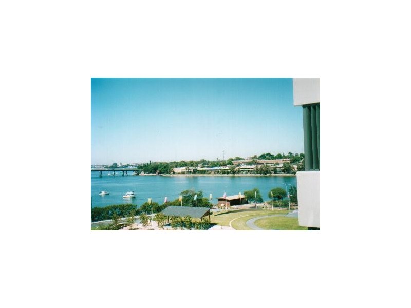 1 BAY DRIVE, Meadowbank NSW 2114