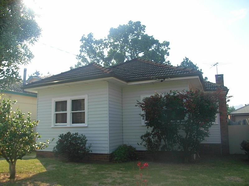 20 GRIFFITHS AVENUE, West Ryde NSW 2114