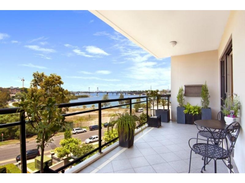 25/141 Bowden Street, Meadowbank NSW 2114