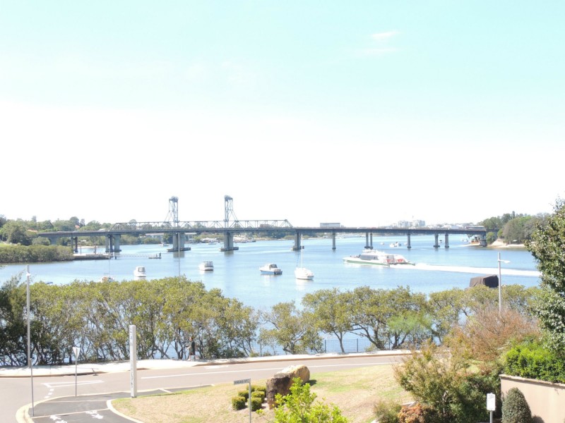 1/1 BAY DRIVE, Meadowbank NSW 2114