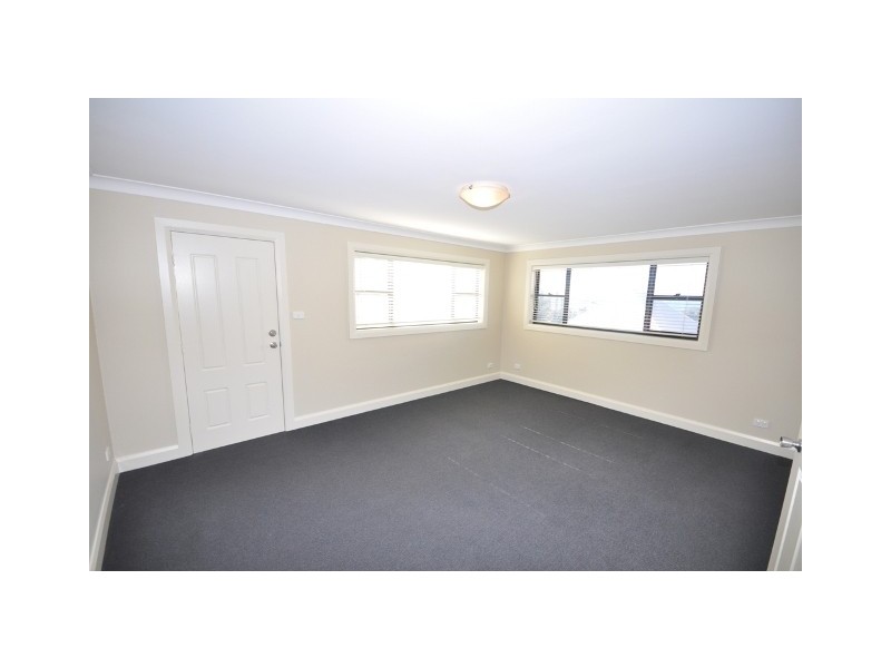 Unit 2 / 2 Ordnance Street, The Hill NSW 2300