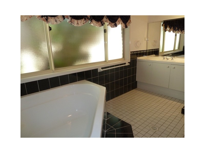 Caves Beach NSW 2281