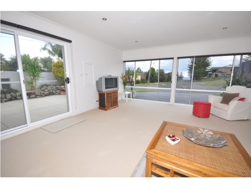 11 Cowlishaw Street, Redhead NSW 2290