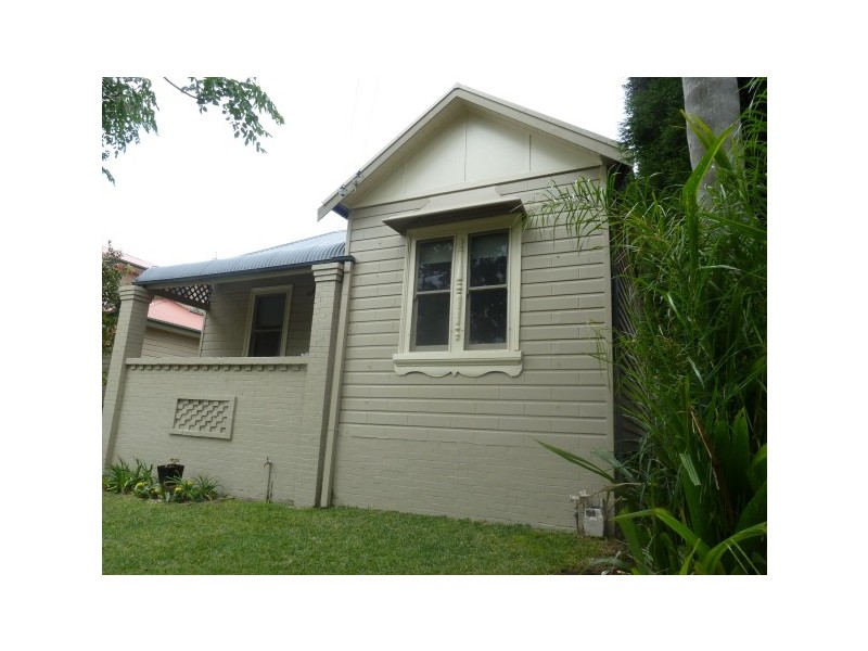 6 Gwydir Road, New Lambton NSW 2305