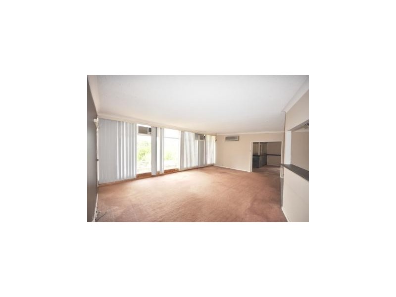 33 Illawarra Avenue, Cardiff NSW 2285