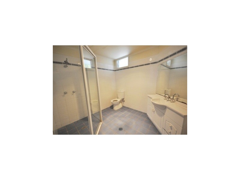 33 Illawarra Avenue, Cardiff NSW 2285