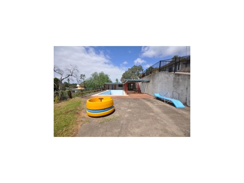 33 Illawarra Avenue, Cardiff NSW 2285