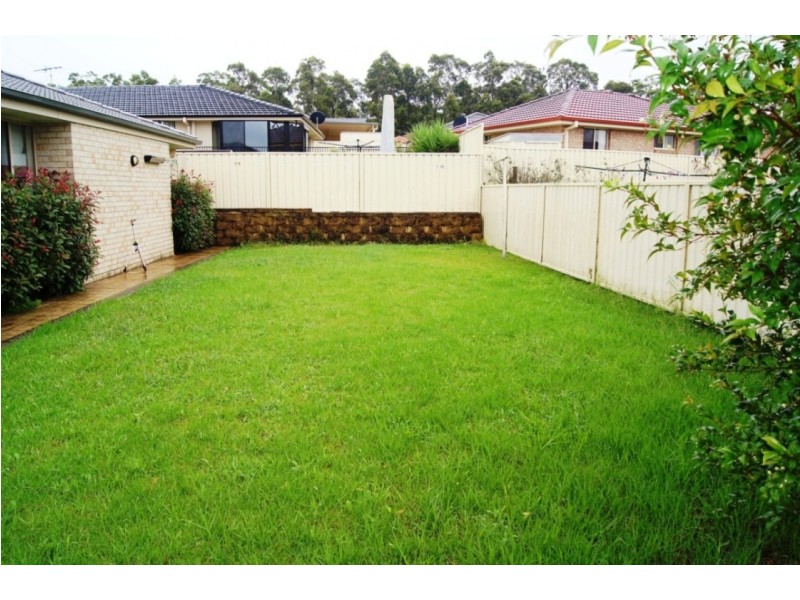 10 Robin Avenue, Cameron Park NSW 2285