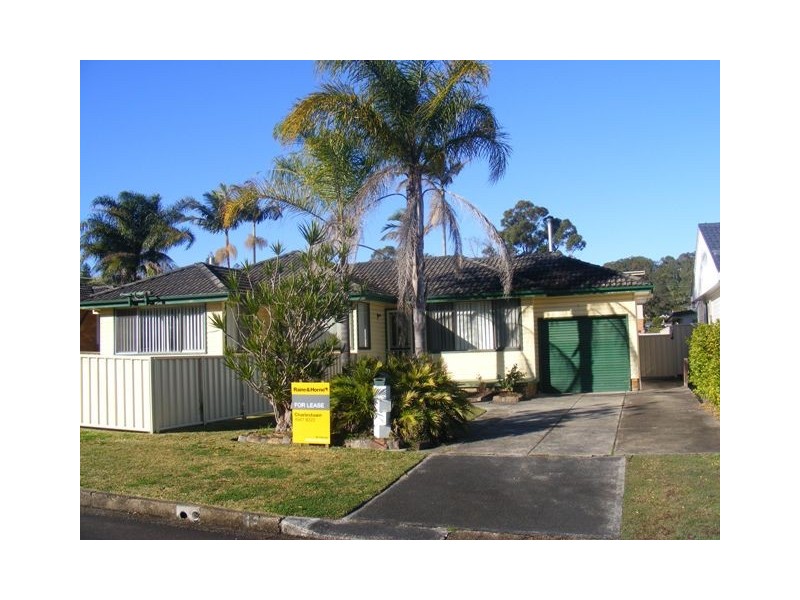 19 Gladgunson Dr, Eleebana NSW 2282