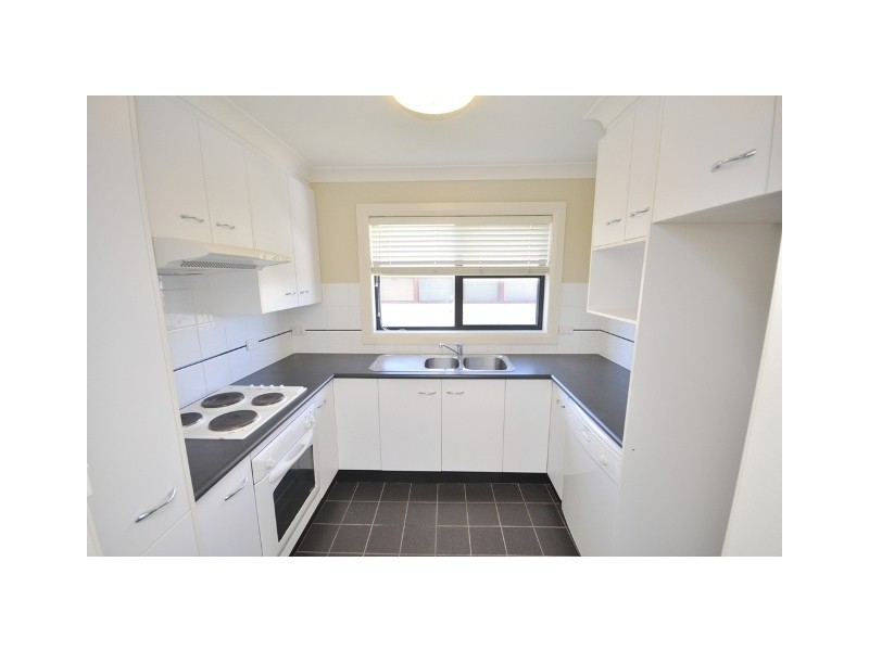 Unit 2 / 2 Ordnance Street, The Hill NSW 2300