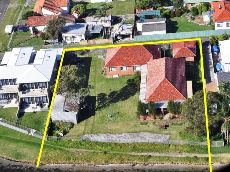 19 New Street, Belmont South NSW 2280