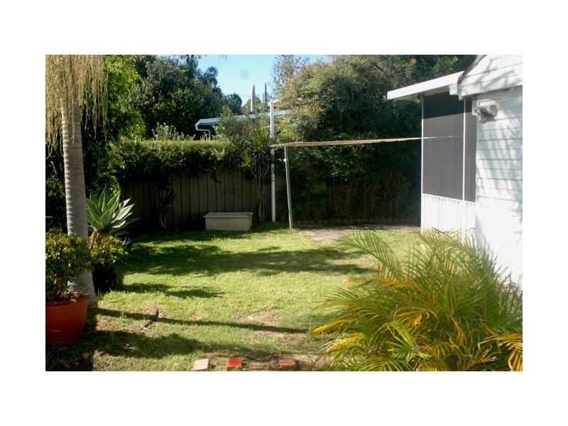 10 Glad Gunson Drive, Eleebana NSW 2282