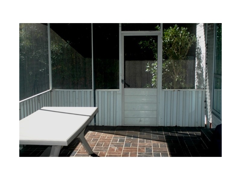 10 Glad Gunson Drive, Eleebana NSW 2282