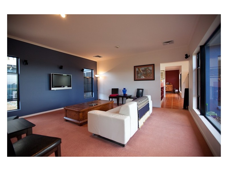 12 Tipping Road, Chatsworth QLD 4570