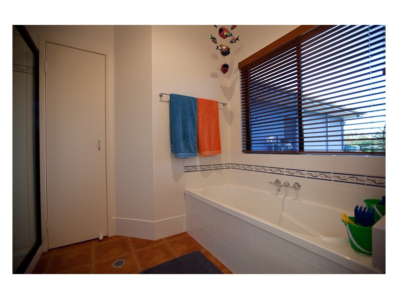 12 Tipping Road, Chatsworth QLD 4570
