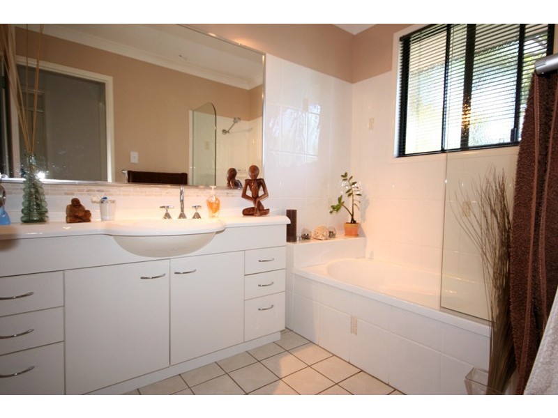 108 endeavour Drive, Cooloola Cove QLD 4580