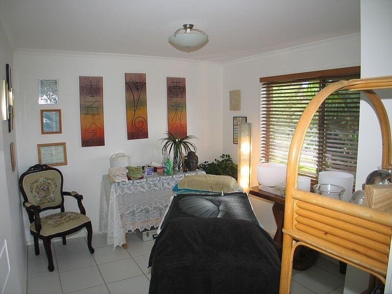 6 Leggetts Loop, Kin Kin QLD 4571