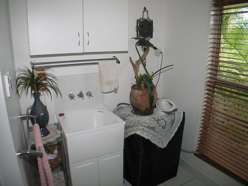 6 Leggetts Loop, Kin Kin QLD 4571