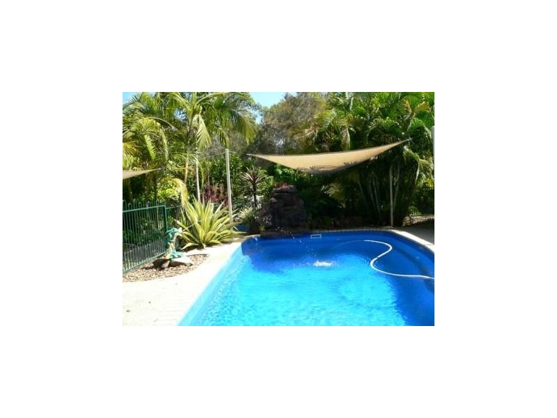 24 Queen Elizabeth, Cooloola Cove QLD 4580