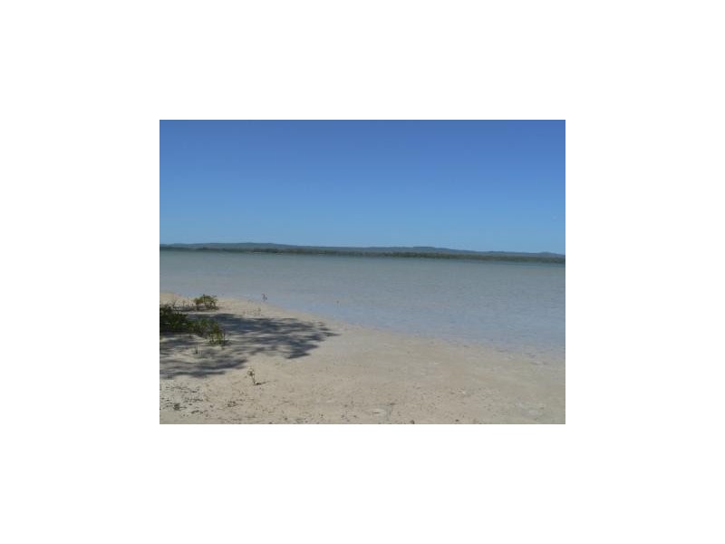 24 Queen Elizabeth, Cooloola Cove QLD 4580