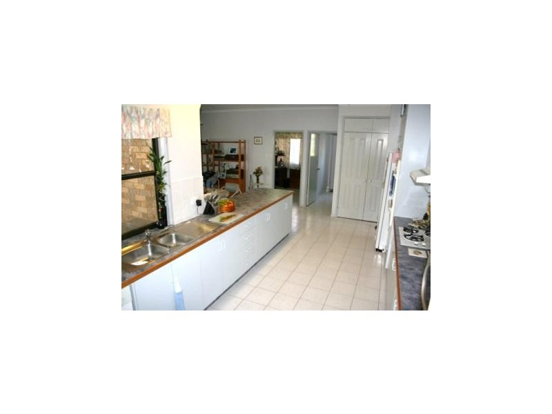 11 Threadfin street, Tin Can Bay QLD 4580