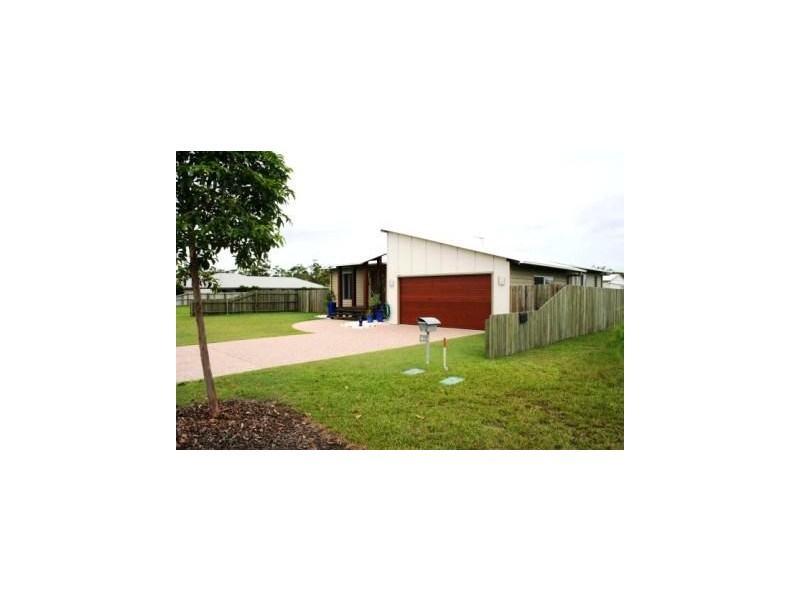 11 Lomandra, Cooloola Cove QLD 4580