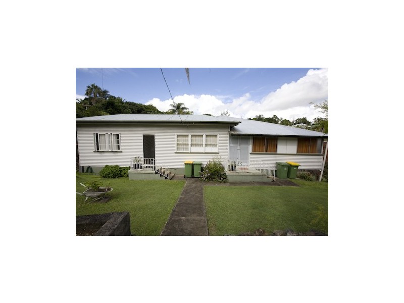 17 Caledonian Hill, Gympie QLD 4570