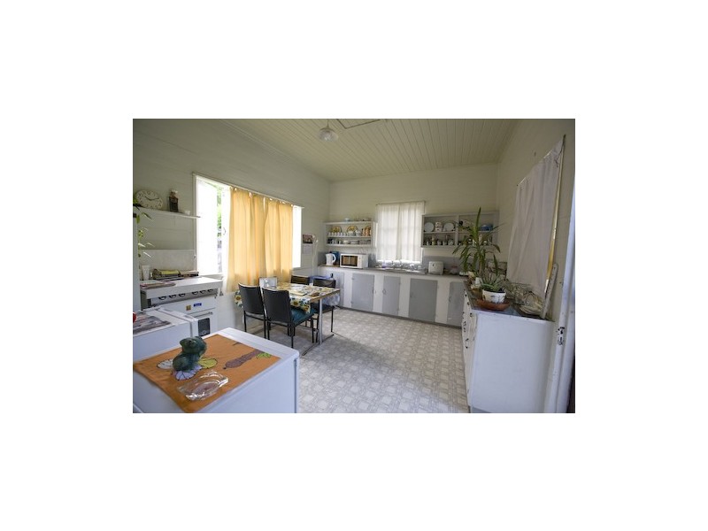 17 Caledonian Hill, Gympie QLD 4570
