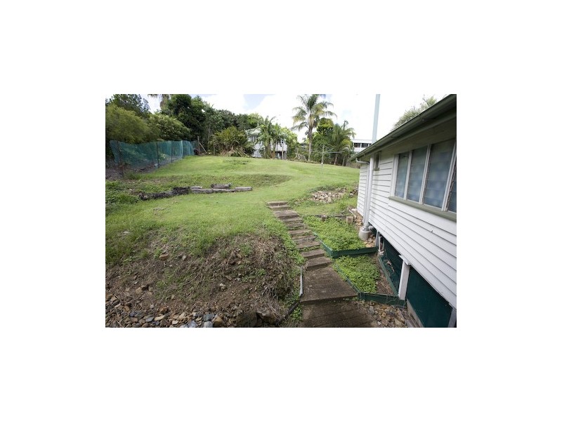 17 Caledonian Hill, Gympie QLD 4570
