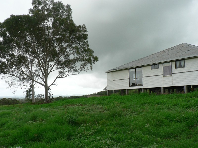 655 McIntosh Creek, Mcintosh Creek QLD 4570