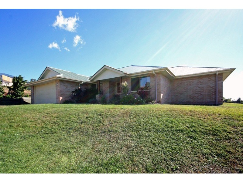 4 Oxley Court, Southside QLD 4570