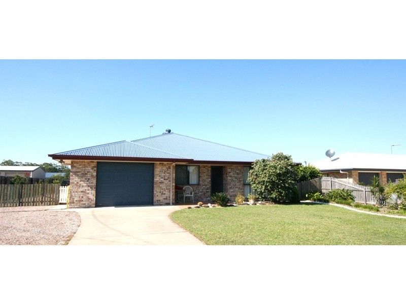 32 Canberra Ave, Cooloola Cove QLD 4580