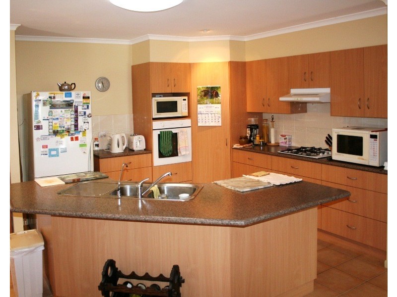 32 Canberra Ave, Cooloola Cove QLD 4580