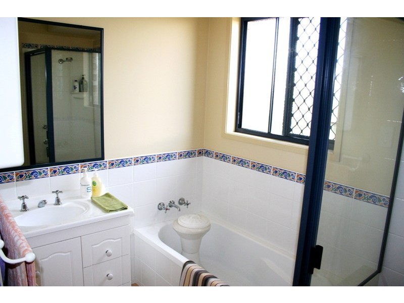 32 Canberra Ave, Cooloola Cove QLD 4580