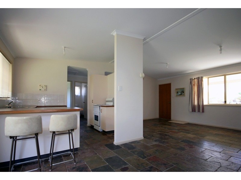 5 Barramundi st, Tin Can Bay QLD 4580