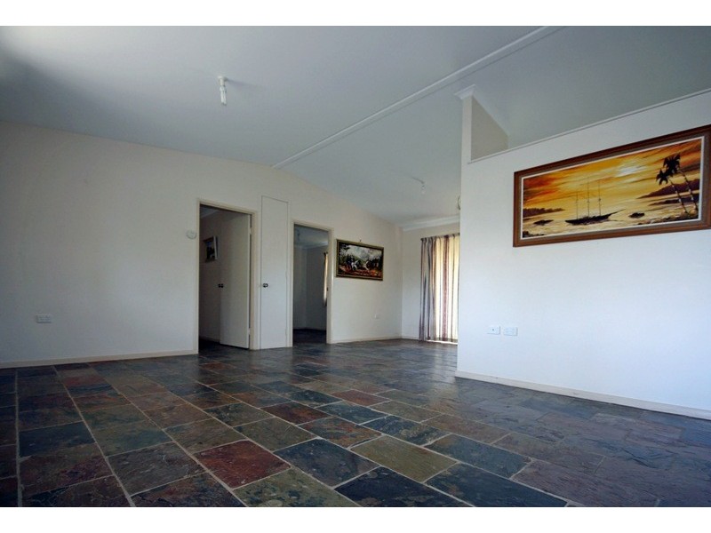 5 Barramundi st, Tin Can Bay QLD 4580