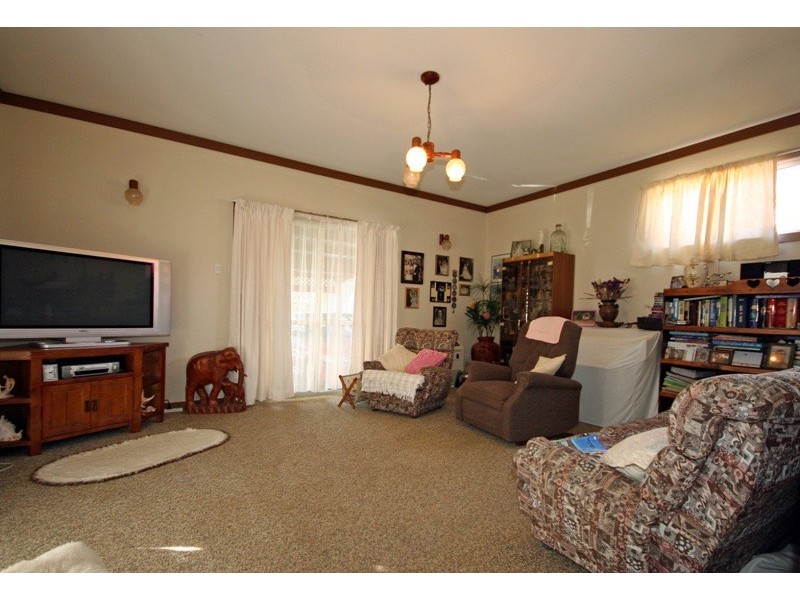 4 Tailor Street, Tin Can Bay QLD 4580