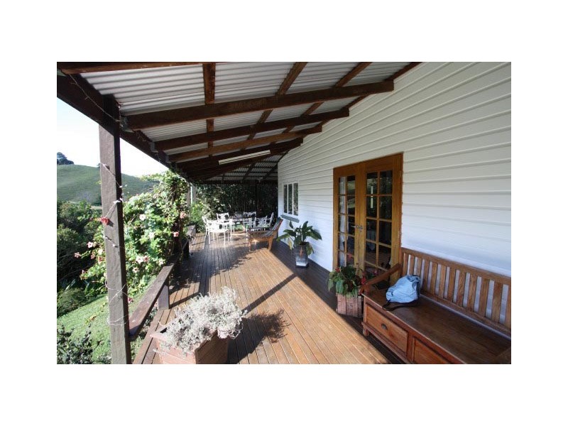 Pinbarren QLD 4568