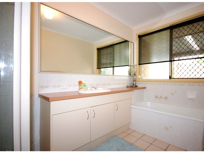 15 Mayflower ave, Cooloola Cove QLD 4580