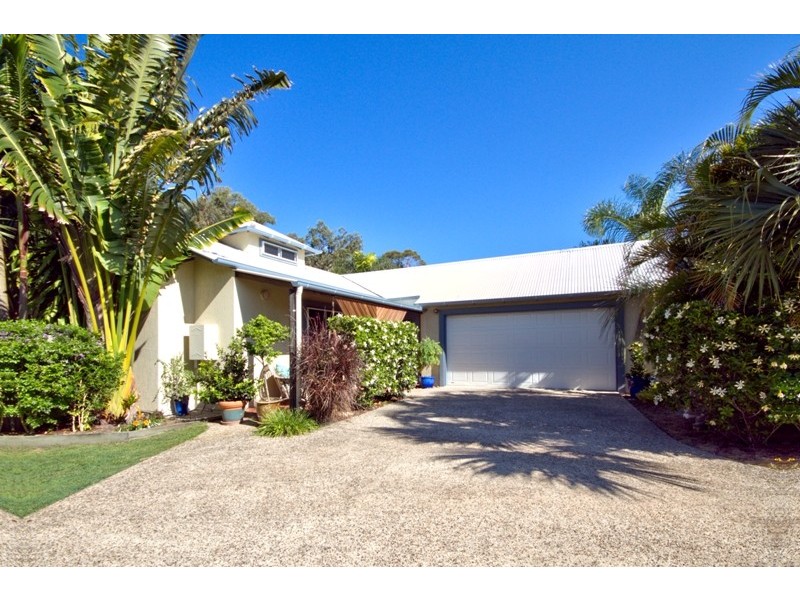 27 Fyshburn Drive, Cooloola Cove QLD 4580