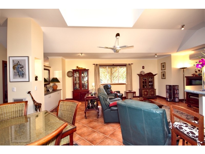 27 Fyshburn Drive, Cooloola Cove QLD 4580