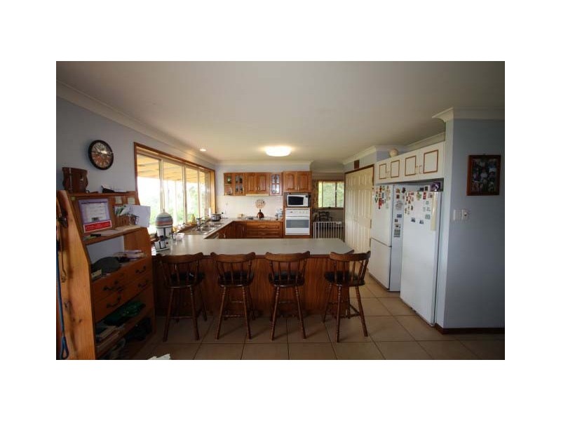 Canina QLD 4570